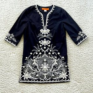 Cynthia Steffe tunic caftan embroidered
